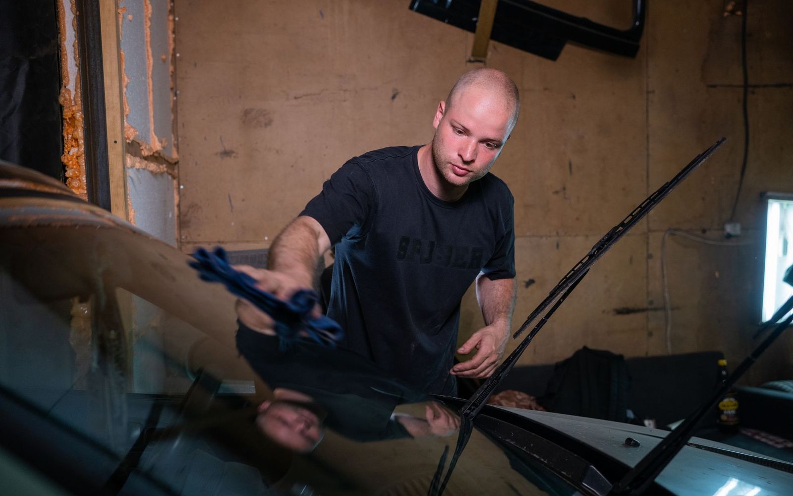 Windshield replacement in Sioux City, IA by Sioux City Auto Glass