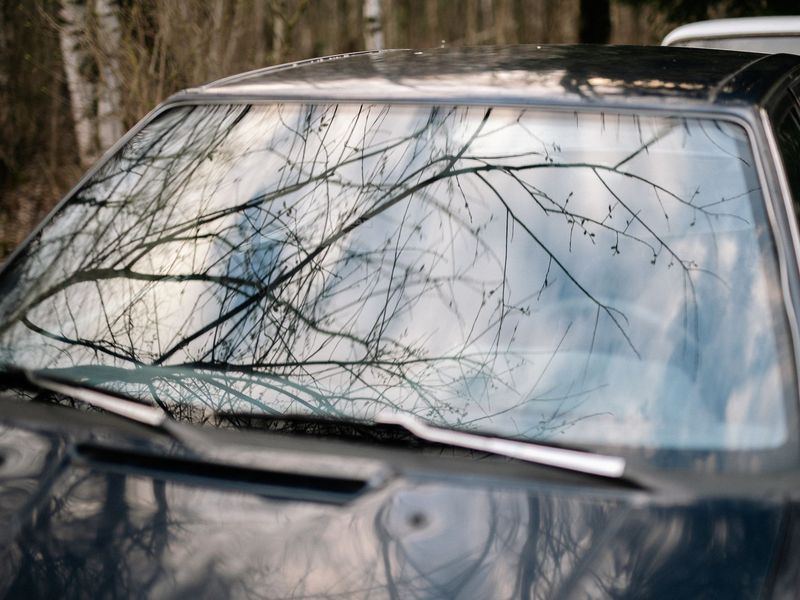 Windshield replacement job in the Leeds neighborhood of Sioux City