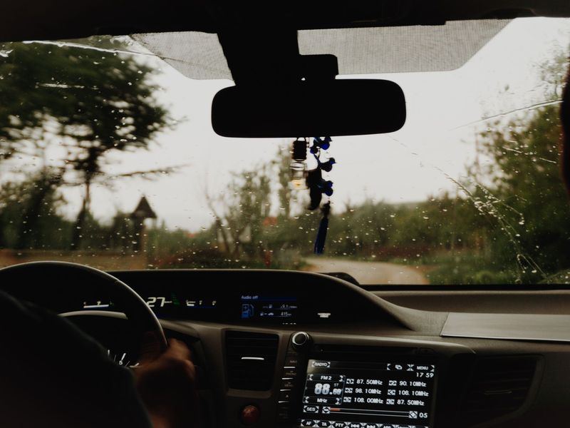 Windshield replacement job near Merrill, IA